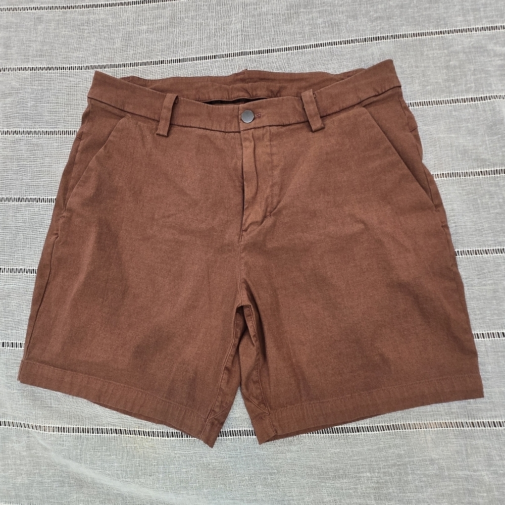 Lululemon Shorts Men's 32 BrownGolf Performance Chino Stretch Wicking Athleisure